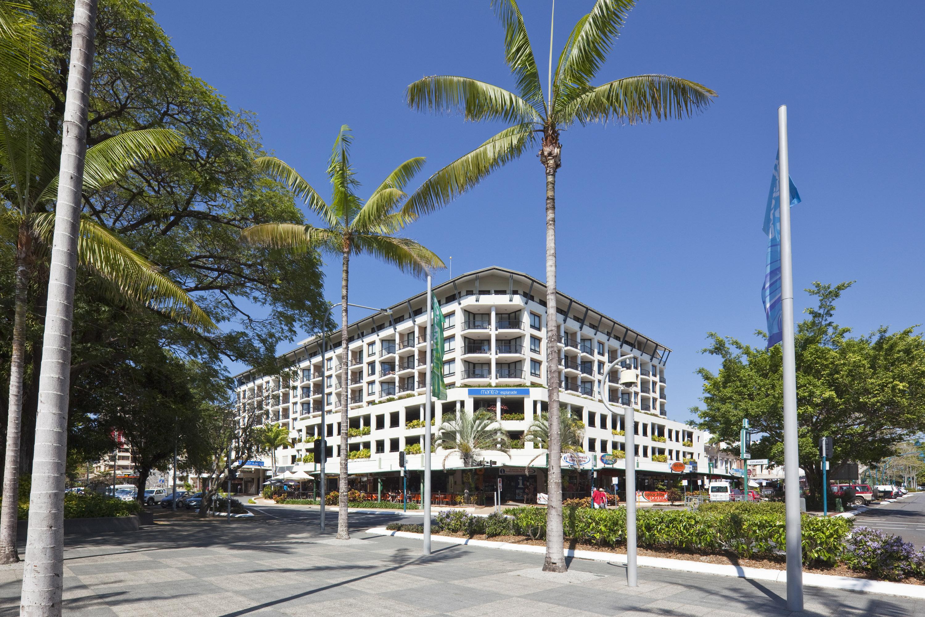 Mantra Esplanade Hotel Cairns Exterior photo